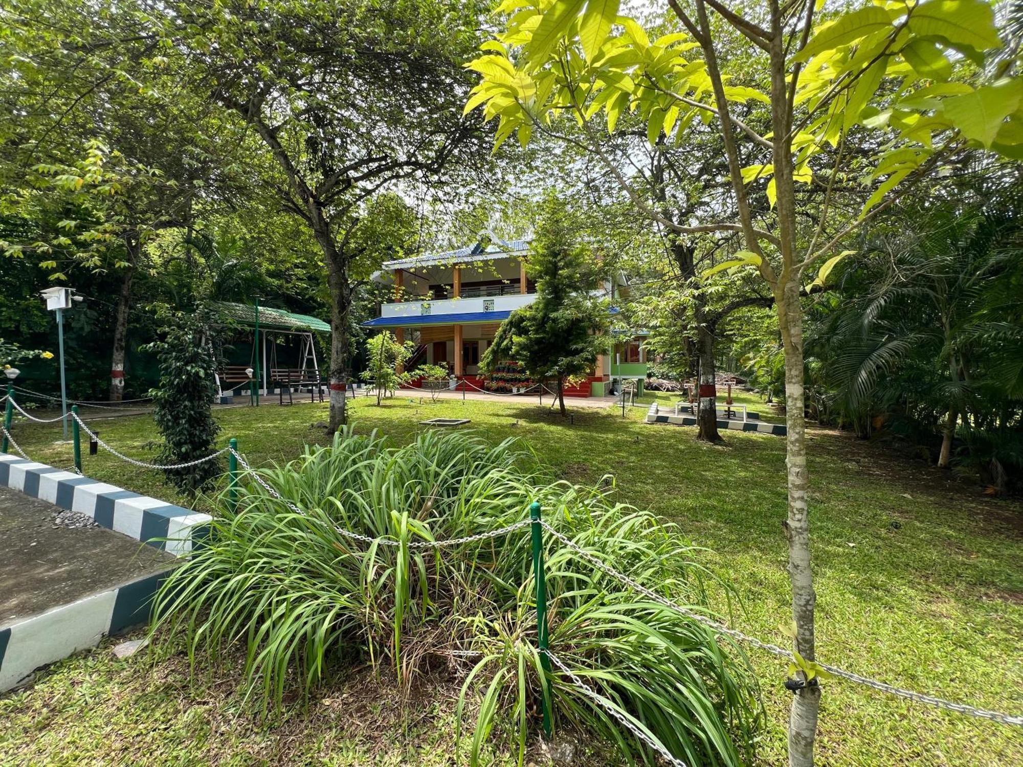 The Midway Jungle Resort Masinagudi Εξωτερικό φωτογραφία